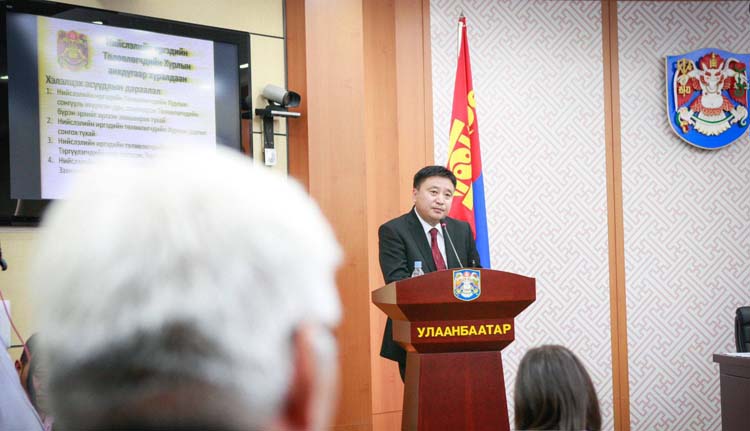 Ажиллах хугацаа нь талдаа орчихоод байхад аз жаргалтай болгоно гэж амласаар л сууна