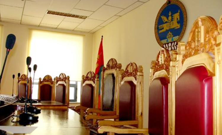 “Эрдэнэт”-ийн 49 хувийг төрд шилжүүлсэн нь хууль зөрчөөгүй гэв