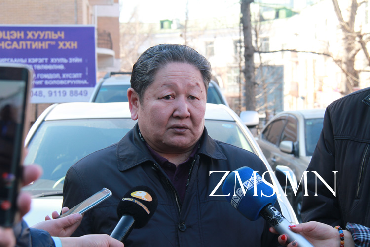 УИХ-ын дарга М.Энхболдын нэхэмжлэхтэй нэр төрд халдсан гэх хэргийг шүүхээс буцаалаа