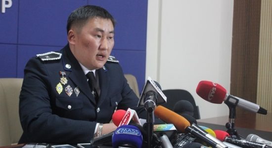 Тагтан дээрээ  марихуан ургуулж байжээ