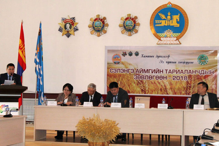 Хөрс хамгаалахад Сэлэнгийн тариаланчид түүчээлнэ гэв