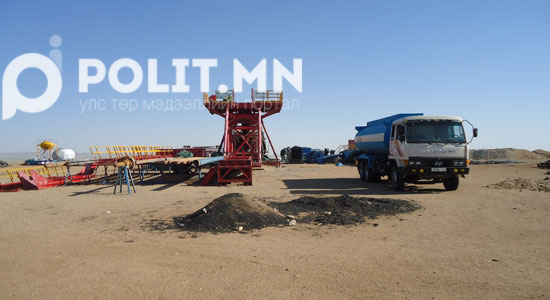 Сүхбаатарын Эрдэнэцагаан сум сүйрлийн ирмэгт-3