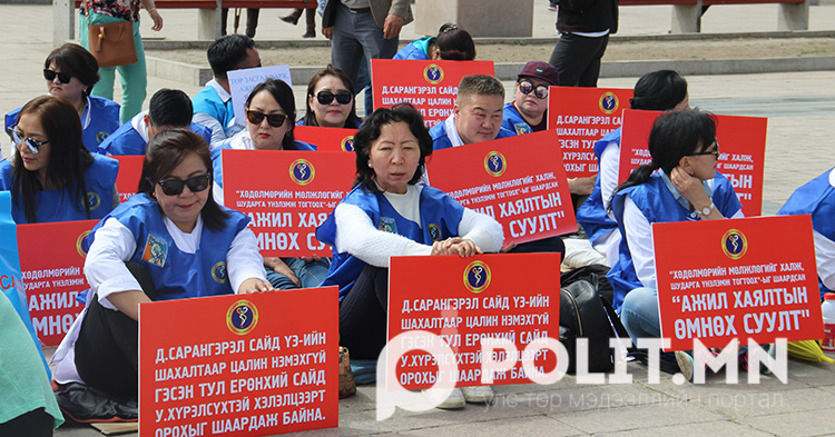 “Монголд ажиллаад ядуу байж болохгүй”