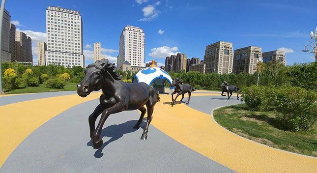 Өөрчлөгдсөн 40 жилийг Өвөрмонголоос сурвалжиллаа