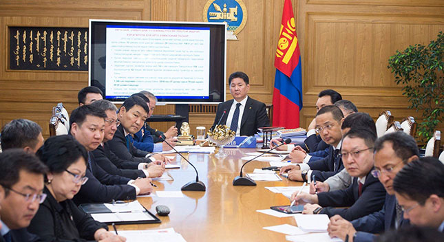 Ерөнхий сайдын хэлснээр бол өнөөдөр бүгд ажилдаа орно