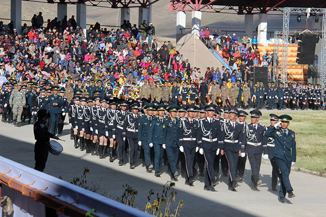Завхан аймгийн ЕБС-ийн сурагчид  “цэрэгт татагджээ”