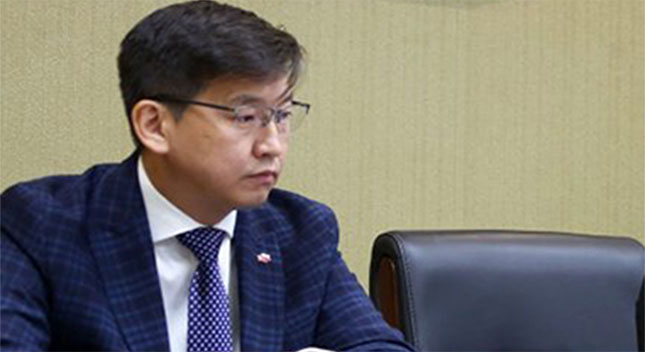 С.Цэрэндэмбэрэл: Гадаадад сурч байгаа хүүхдүүд цахим сурах бичигтэй боллоо