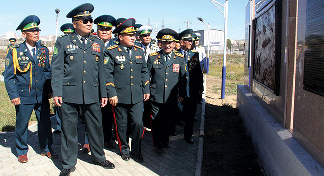 Дархан хилийн давтагдашгүй гавьяатнууд