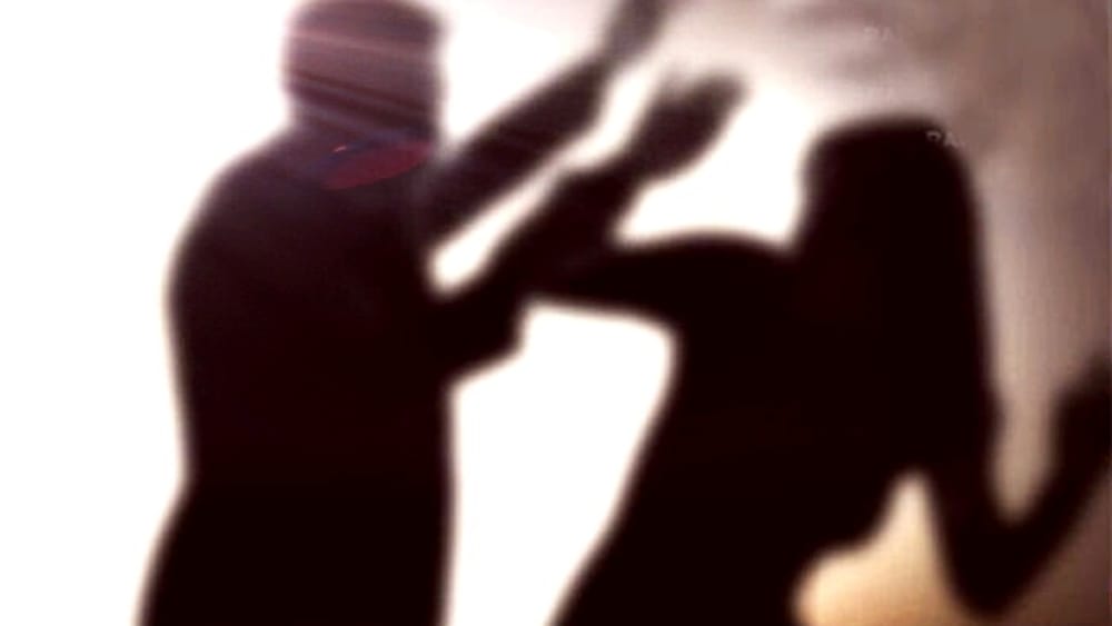 Эмэгтэйчүүдээ хамгаалдаг эмэгтэйчүүдийн холбоотой болъё