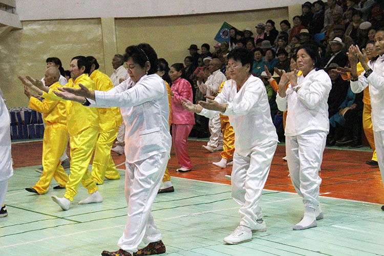 Ахмадуудаа дэмжих жил болгосон нь анхдагч байлаа