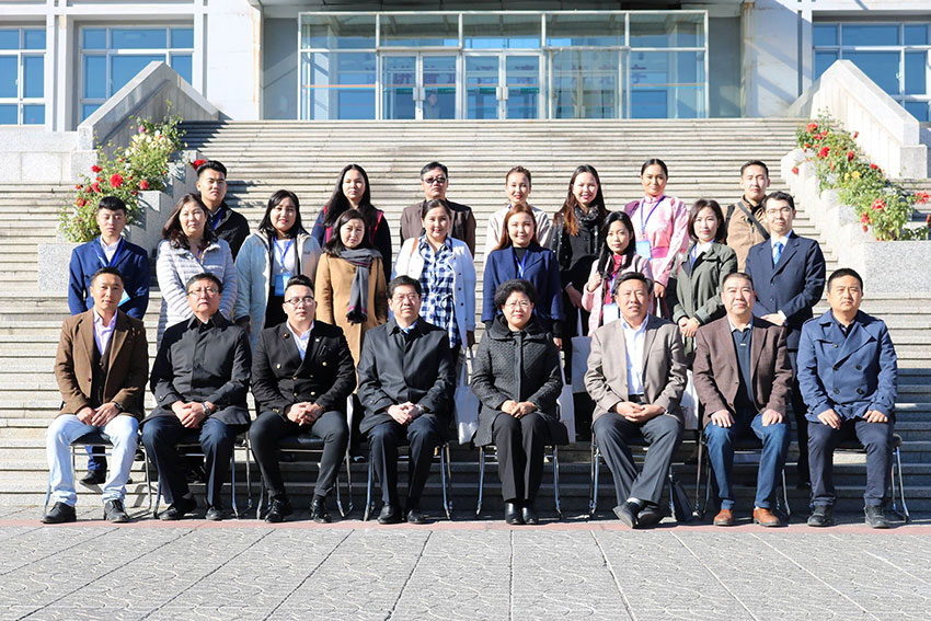 Өврийн биш өөрийн Монголоор аялсан минь