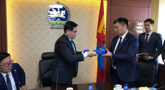 Чуулганы өнөөдрийн хуралдаанаар гишүүдийн 90.8 хувийн саналаар Зам, тээврийн хөгжлийн яамны сайдаар Я.Содбаатарыг томиллоо.