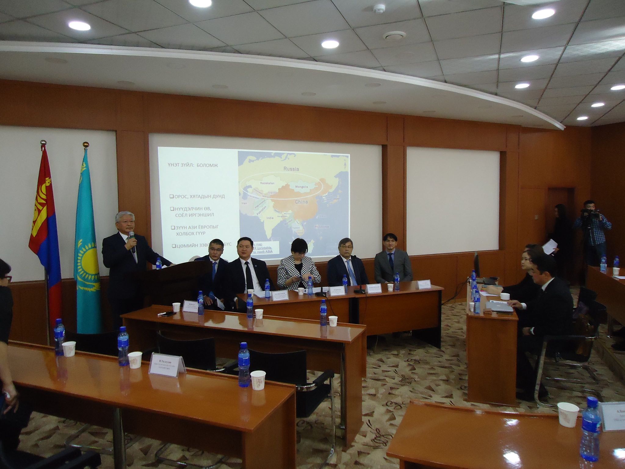 “Монгол - Казахстаны найрамдал, хамтын ажиллагааны талаар хэлэлцүүлэг хийлээ 