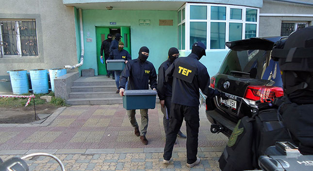ТЕГ: Тагнуул хийсэн байж болзошгүй гадаадын иргэнийг  саатуулсан