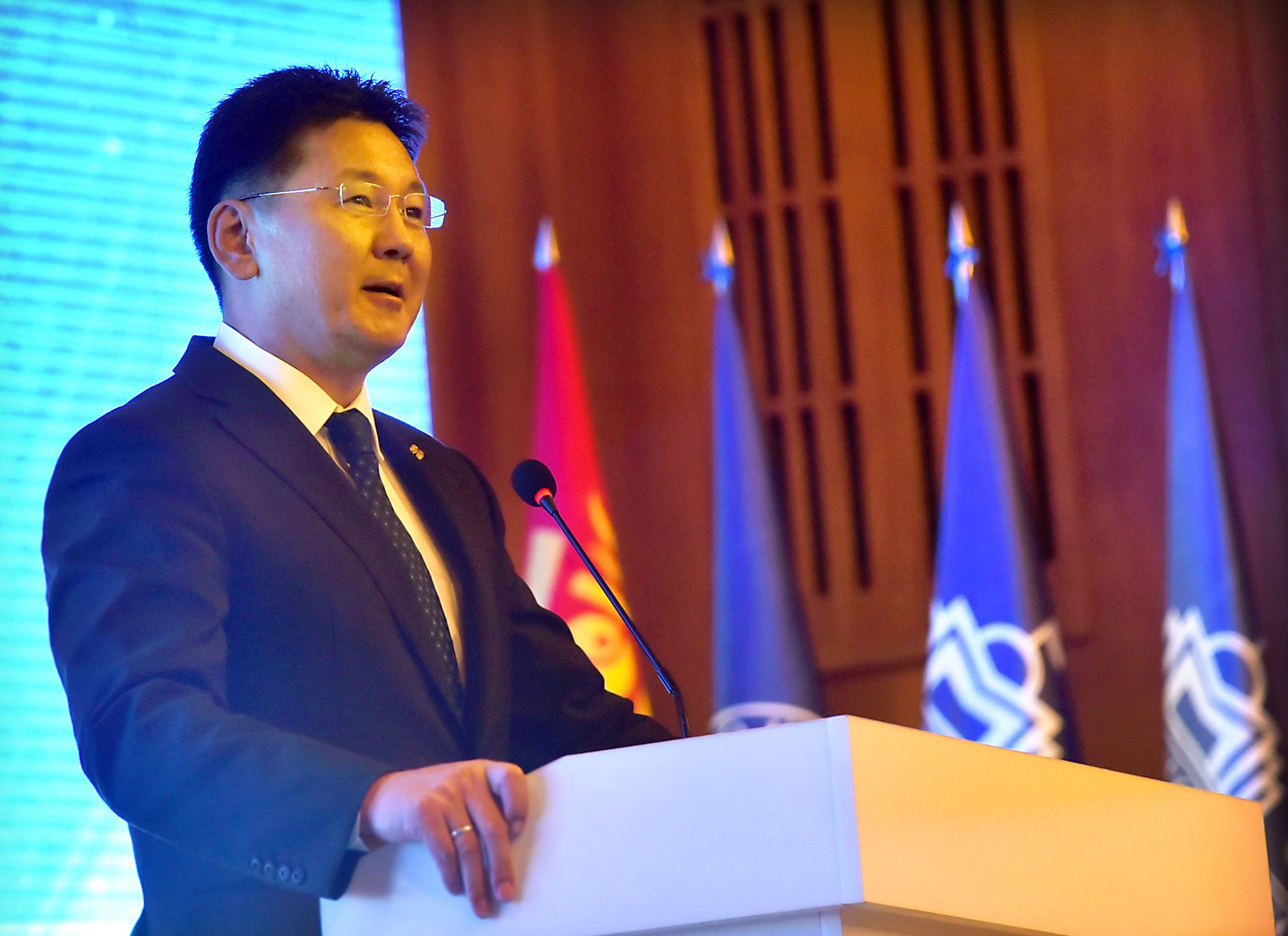 Засгийн газрыг авч үлдэх бичигт 35 гишүүн гарын үсэг зуржээ