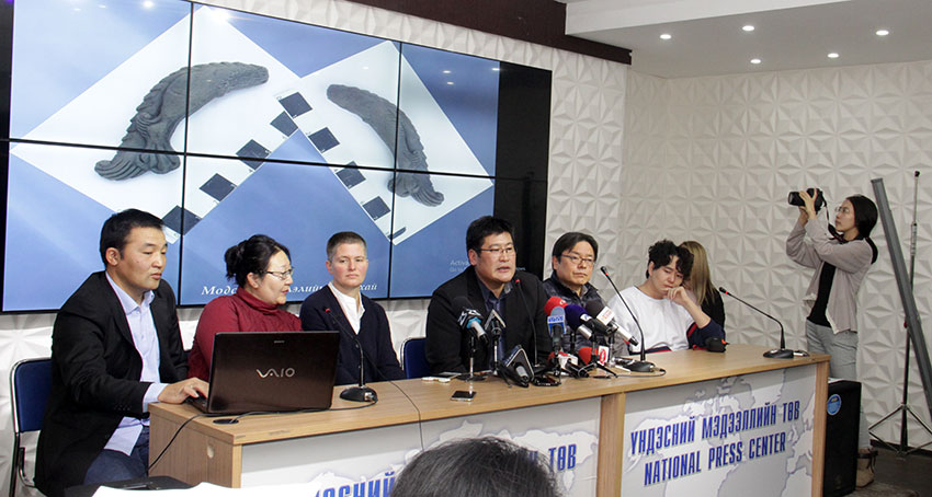 Хар балгасын Ордон хотоос 1200 настай хонх олджээ