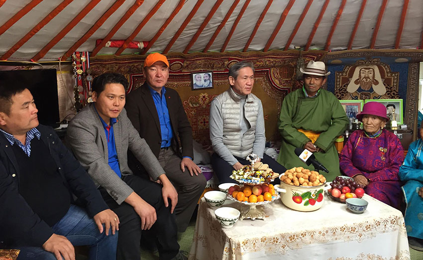 Байгалийн баялгийг ард түмнээс өөр хэн ч өмчлөх эрхгүй