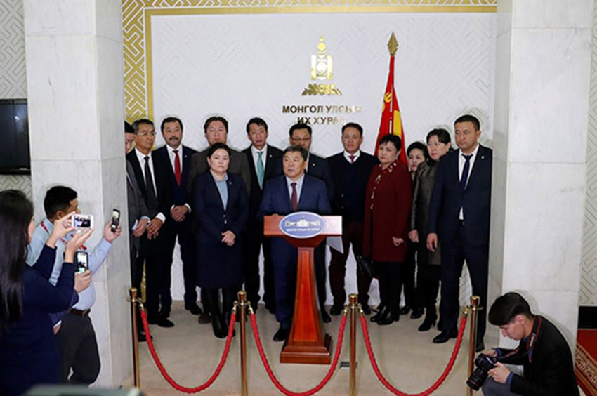 У.Хүрэлсүхийн Засгийн газарт 14 хоногийн хугацаа үлдэв үү?