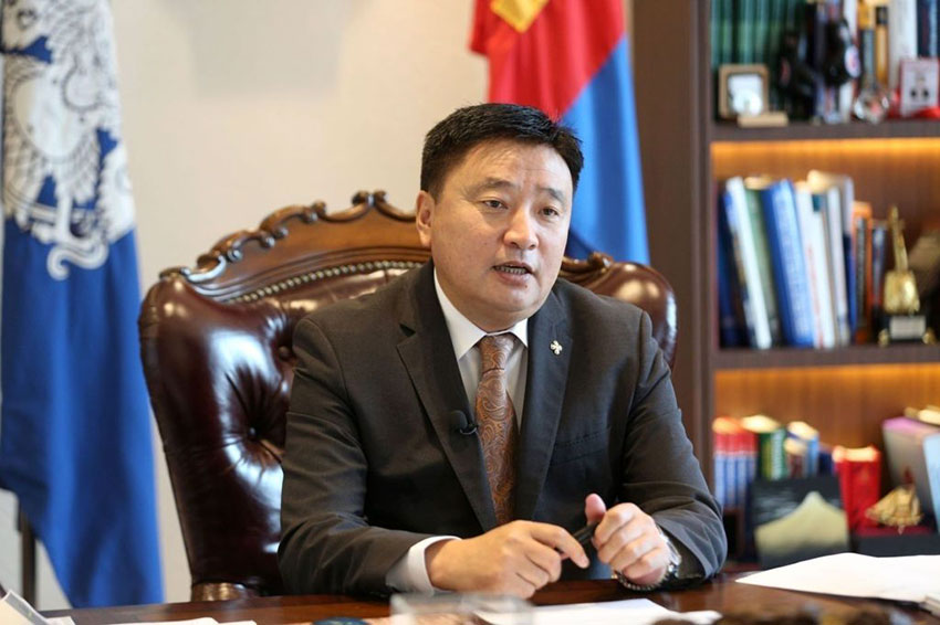 Хотын даргыг огцруулаад хэн хожих вэ?