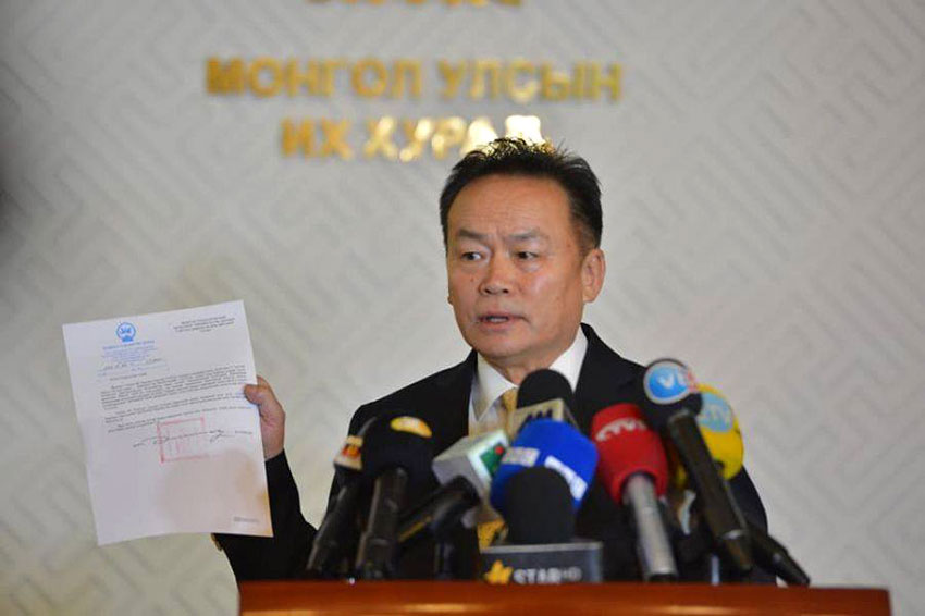 Ирцгүй, энд тэнд кноп тоолсон нэг өдөр