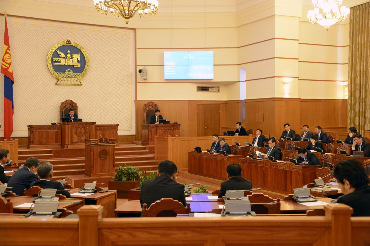 Протокол: Эх орныхоо эрх ашгаас урвасан хүмүүсийг УИХ хамгаалсан нь үнэн