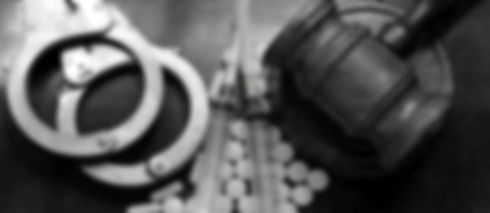 Мансууруулах бодист донтогчдын хоол, хувцас, унааны зардлыг төр даана