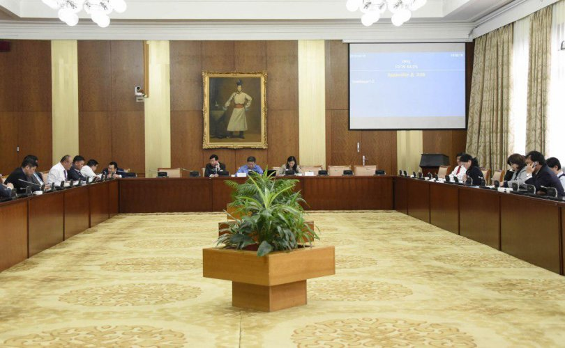 С.Бямбацогт: Засгийг огцруулах кноп дарсан гишүүдийг намаас нэр дэвшүүлэхгүй байх шийдвэр гаргасан