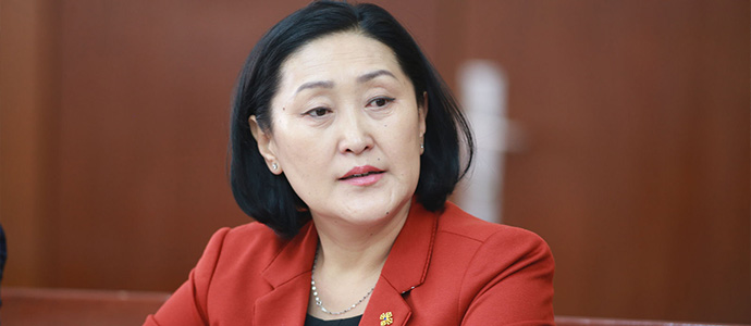 Ц.Цогзолмаагийн гарын үсгийн цаад санаа