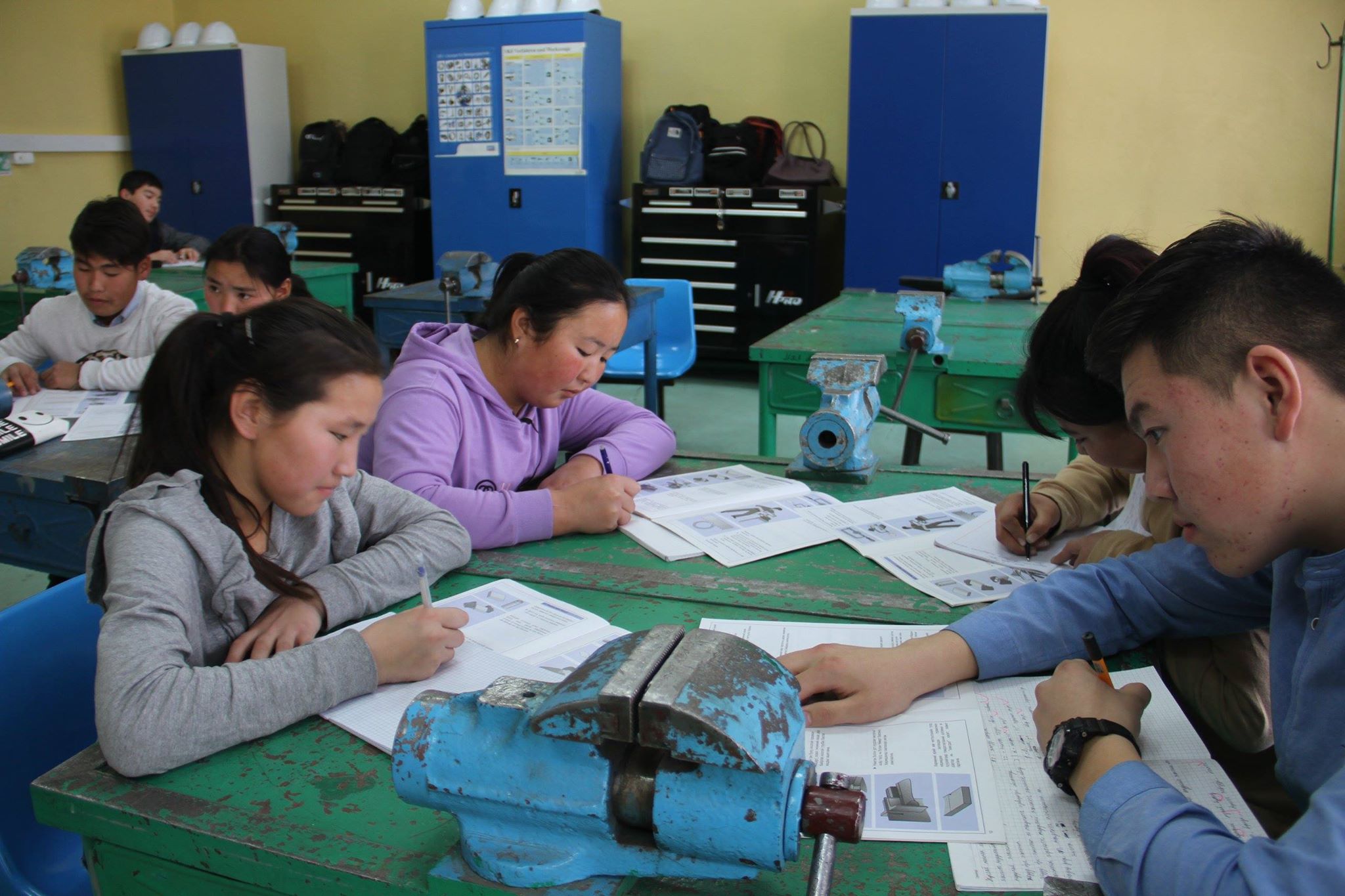 ТМС залууст хөдөлмөрөөр дамжуулан хүмүүжил олгодог