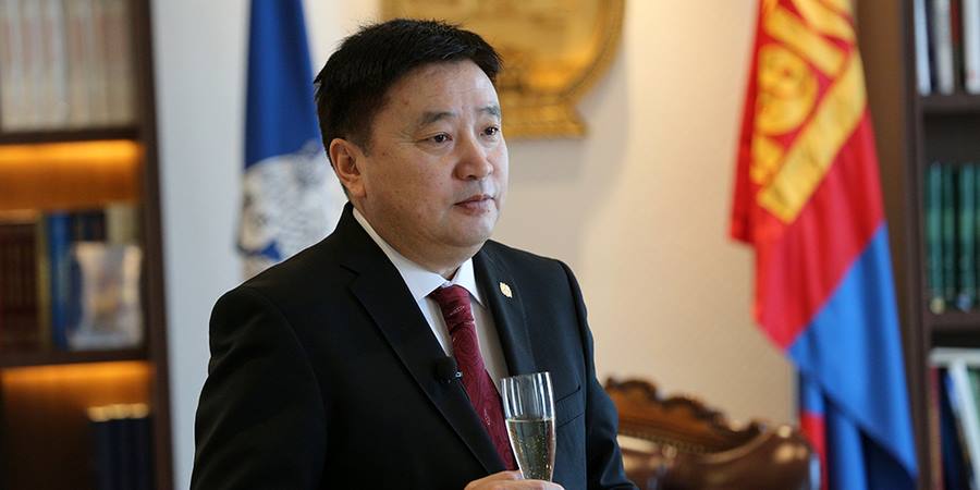 Су-г явууллаа, суудлыг нь хэн авах вэ?