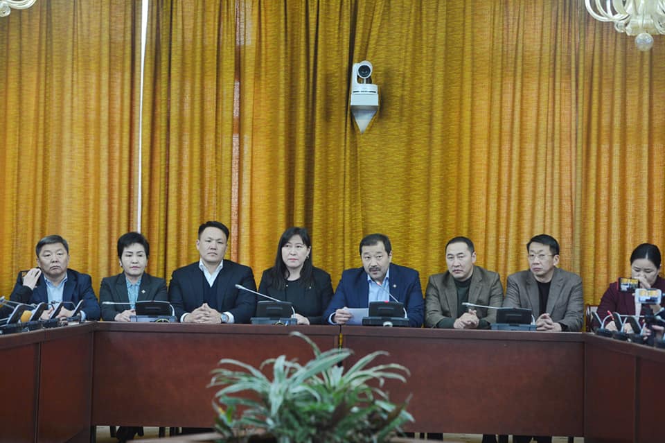 УИХ-ын 22 гишүүн бүрэн эрхээсээ татгалзаж, шалгуулахаа мэдэгдлээ