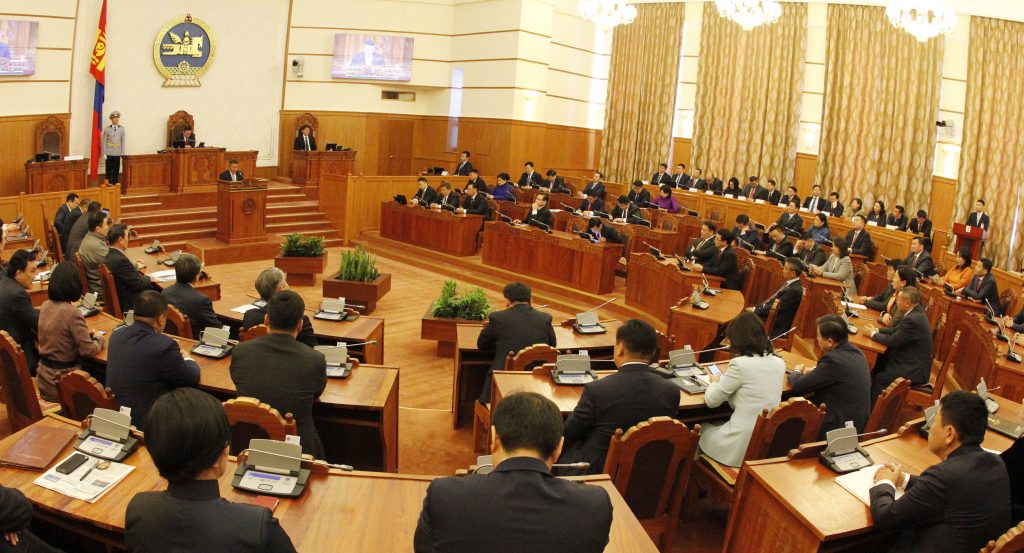 Ж.Бат-Эрдэнэ: Бүгдээрээ тараад ахиад хоншоортой үзэцгээе