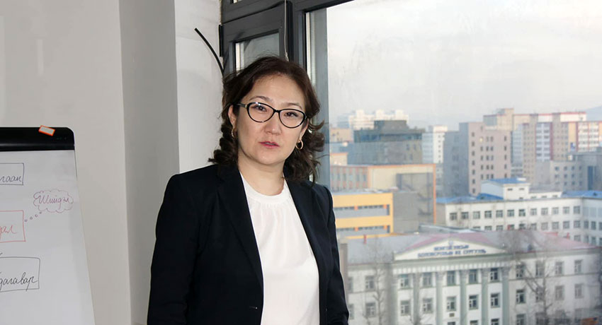 Б.Лакшми: “Том жорлон”-гийн асуудлыг шийдвэрлэснээс өөрийг хийсэнгүй