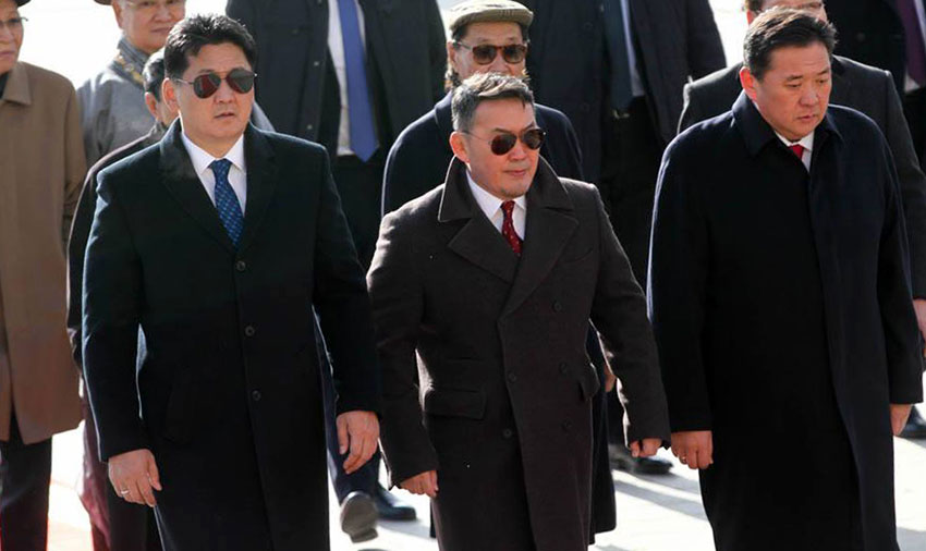 Протоколгүй уулзалтаар ямар хуйвалдаан хийв?