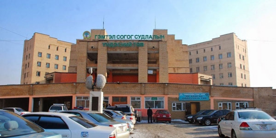 ГССҮТ “Өвдөгний үеийг хагас солих” мэс заслыг нэвтрүүллээ