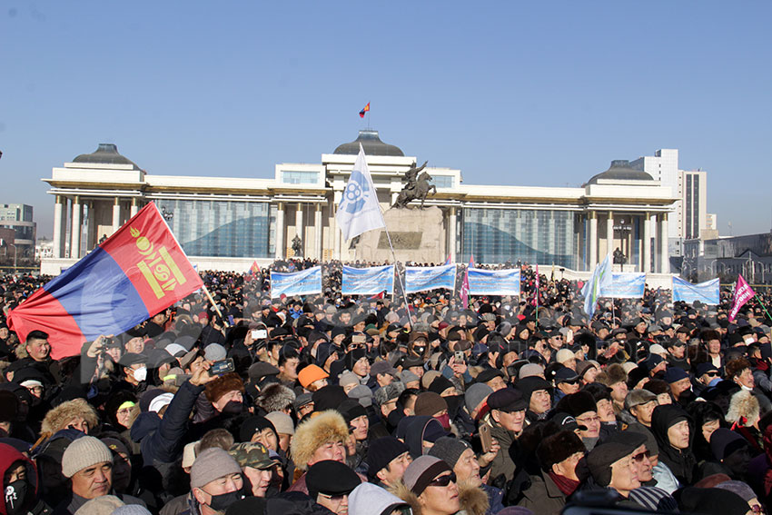 Жагсаалын үеэр үймээн үүсгэхээр төлөвлөсөн хоёр иргэнийг саатуулжээ
