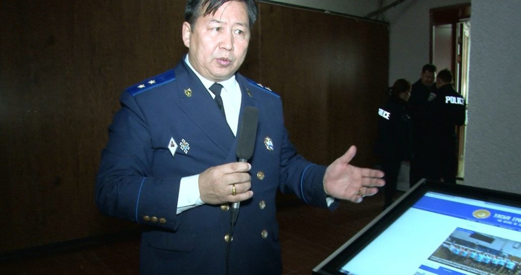 Прокурор П.Эрдэнэбатыг чөлөөлжээ