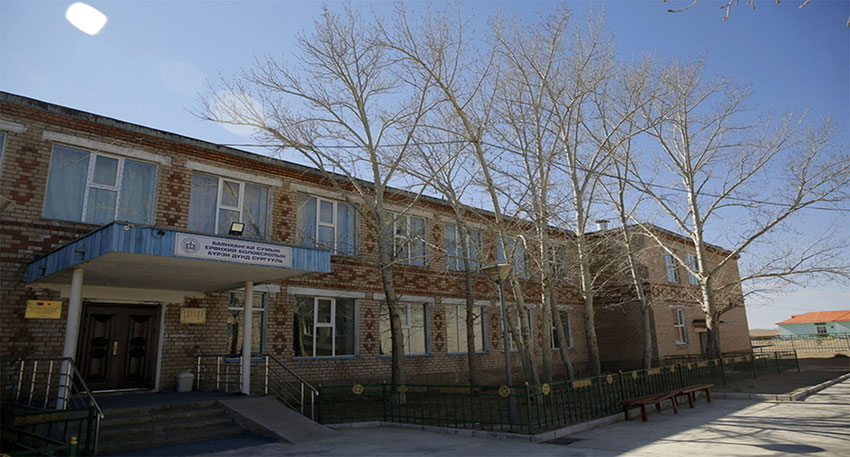 Хөдөөгийн сургуулиас хөгжлийг харж болно