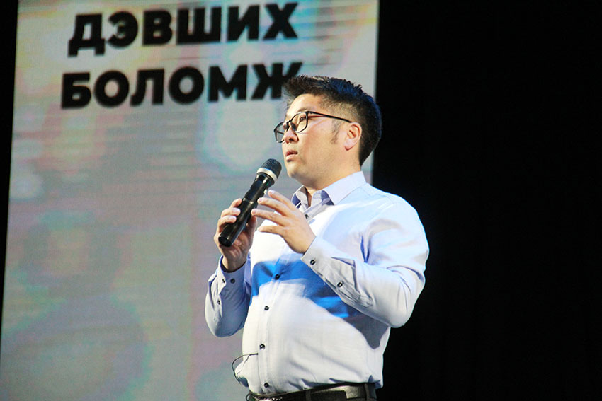 “Залууст хөрөнгө оруулж, хөгжих бололцоог нь хангасан улс орон хөгждөг”