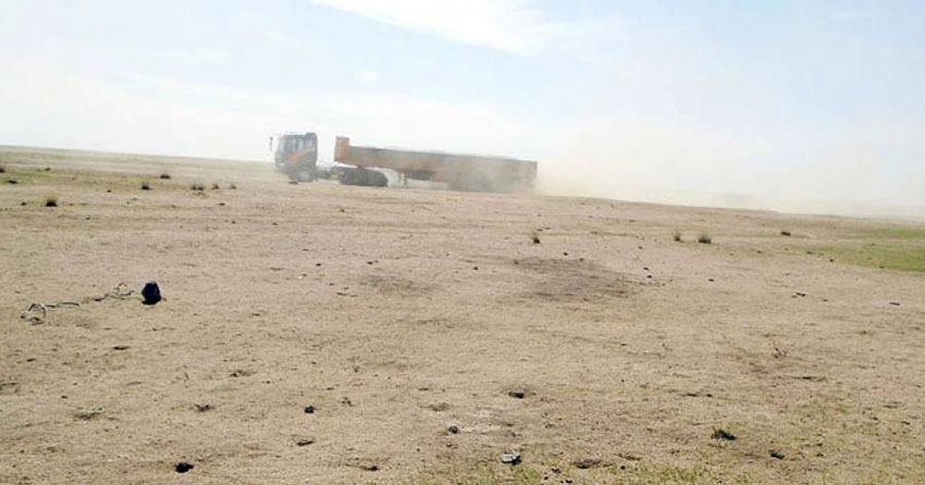 Эрдэнэцагаан сумын удирдлагууд хариуцлагагүй уул уурхайд эрх олгосон уу?