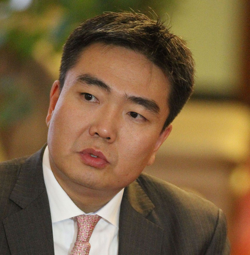 Б.Бямбасайхан: Манай зах зээл өрсөлдөөнөөс хол байна