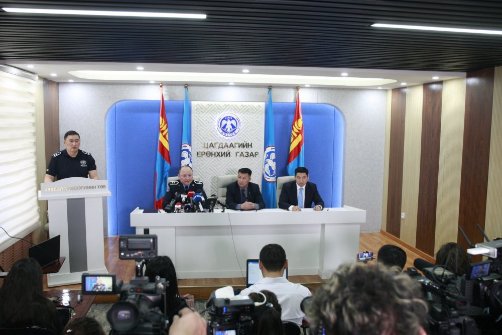 Н.Батбаяр: Нийслэлийн зах, худалдааны төвүүдэд гэнэтийн шалгалт хийнэ