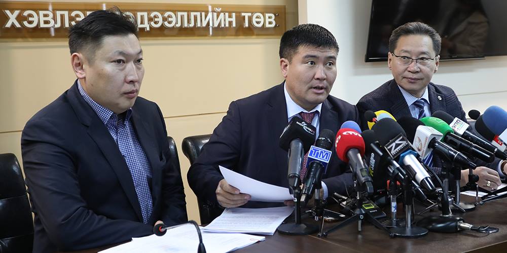 Хотын Захирагчийн захирамжийн дагуу зөвшөөрөлгүй хашаа, хайсыг цэгцлэх ажил эхэллээ