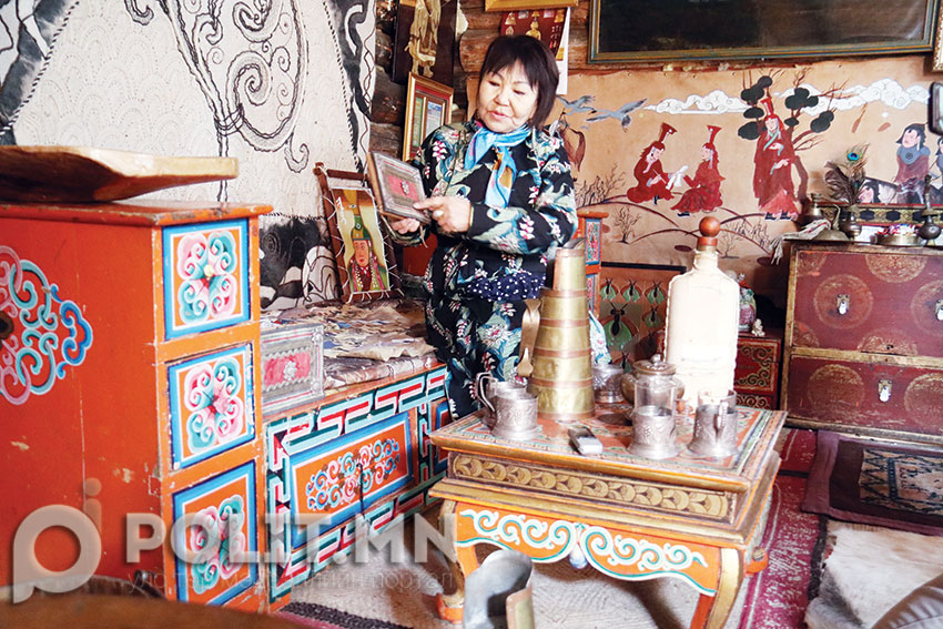 Эх орны түүх цуглуулдаг геологич бүсгүй