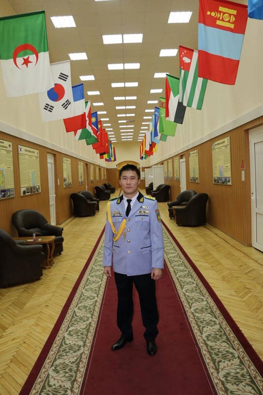 “Бид бороотой, цастай байна гээд хилээ эзгүй хаядаггүй”