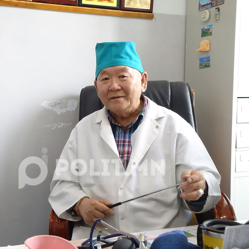 Хан Хэнтийн цагаан нөмрөгт “сахиус”