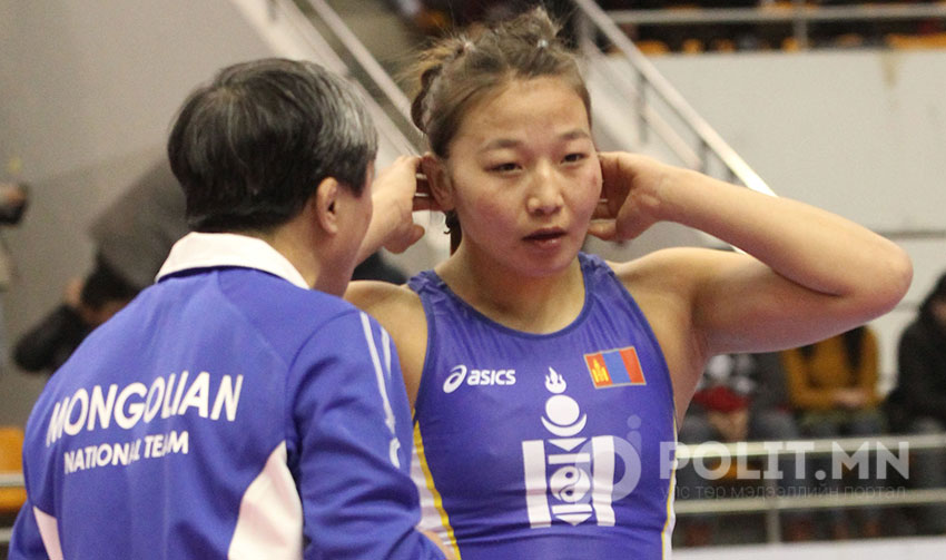 С.Цэрэнчимэд: Эмч болох мөрөөдлөө орхиж чаддаггүй