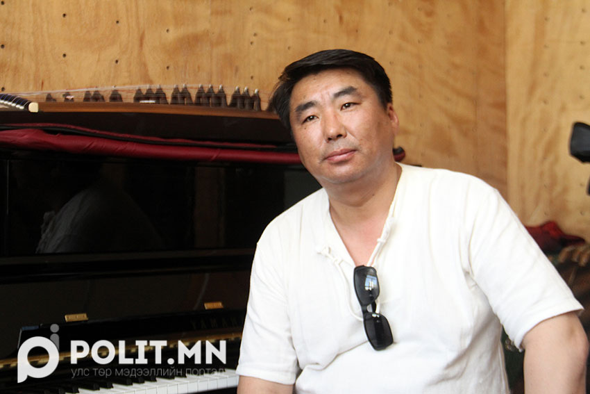 Д.Ариунболд: “Хөмөргөн гурвалжин”-г юнеско-гийн тайзнаа тоглохоор бэлтгэж байна