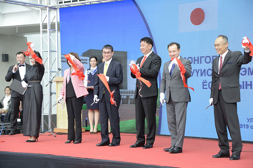 Японд ажиллах залууст хэлний өндөр шалгуур тавина