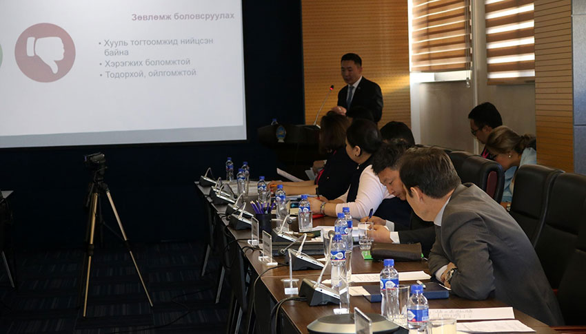 Г.Эрдэнэ: Эмчид бэлэг өгөх байдал ёс заншил болчихож